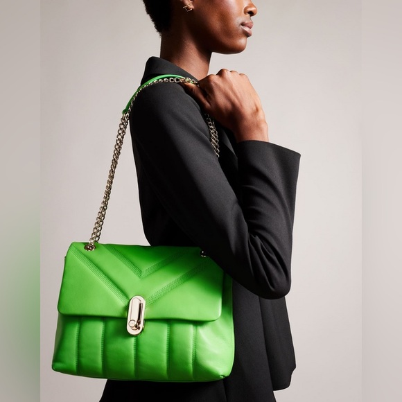 Ted Baker Ayahlin Quilted Puffer Medium Shoulder Bag Green Chain Shoulder Bag - Picture 7 of 16